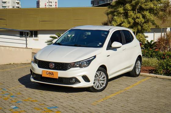 FIAT ARGO 1.8 E.TORQ FLEX PRECISION AT6 FIAT ARGO 1.8 E.TORQ FLEX PRECISION AT6